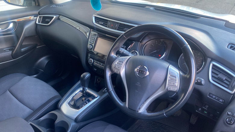 Nissan Qashqai 1.2 DiG-T N-Tec 5dr Xtronic Petrol Hatchback